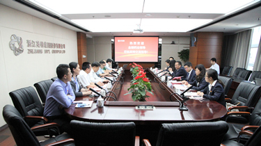 金陵药业梁玉堂董事长一行来南宫NG28集团交流党建事情